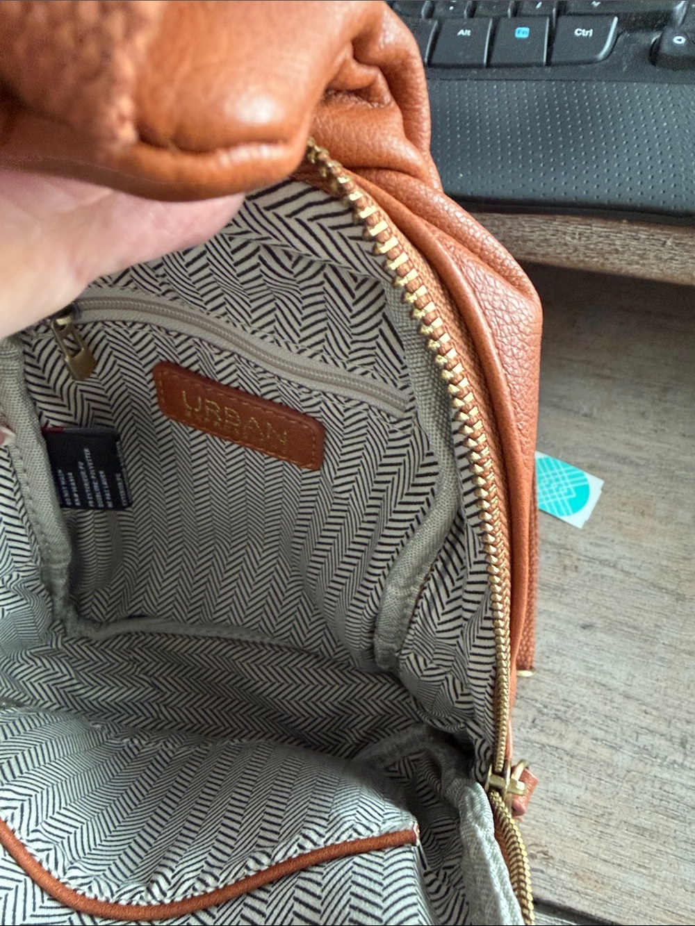 Urban Expressions Rust Tan Leather Crossbody Sling Bag - Picture 8 of 9